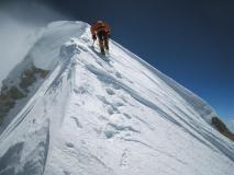 04d-Meroi_Manaslu 2008 - Nives verso la cima